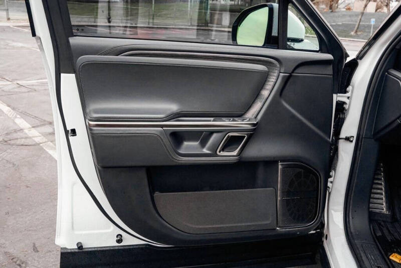 2022 Rivian R1T Adventure