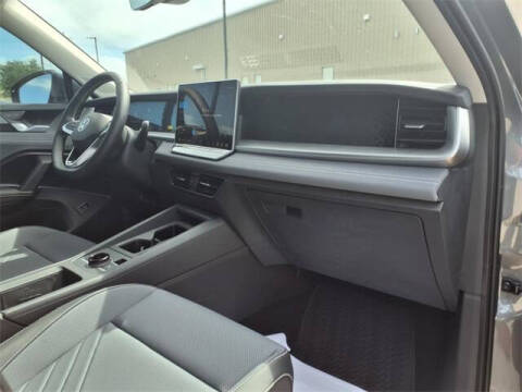 2025 Volkswagen Tiguan SE