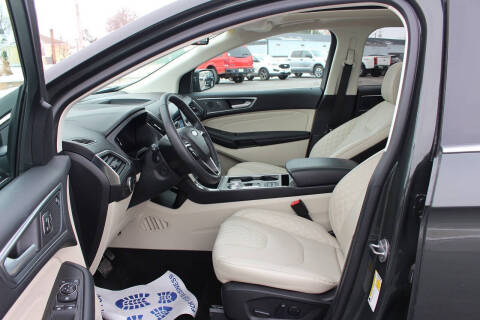 2024 Ford Edge Titanium