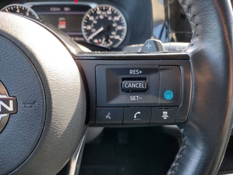 2023 Nissan Pathfinder SV