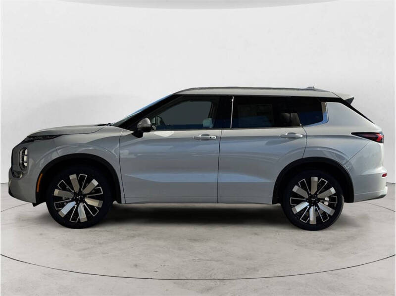 2026 Mitsubishi Outlander Black Edition