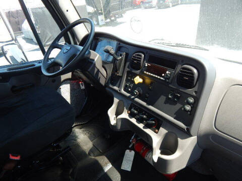 2016 Freightliner M2 106