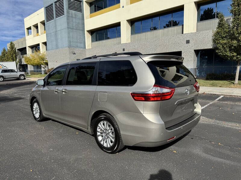 2015 Toyota Sienna XLE 8-Passenger