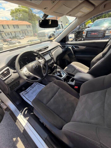 2016 Nissan Rogue SV