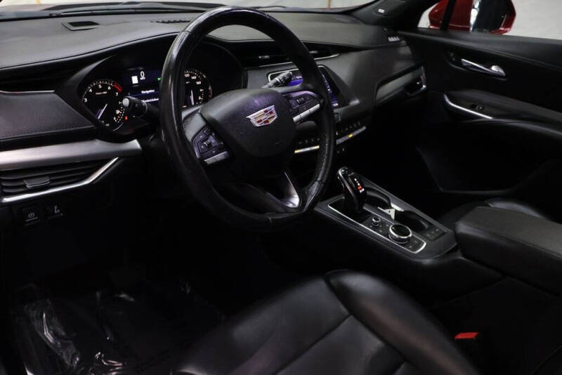 2020 Cadillac XT4 Premium Luxury