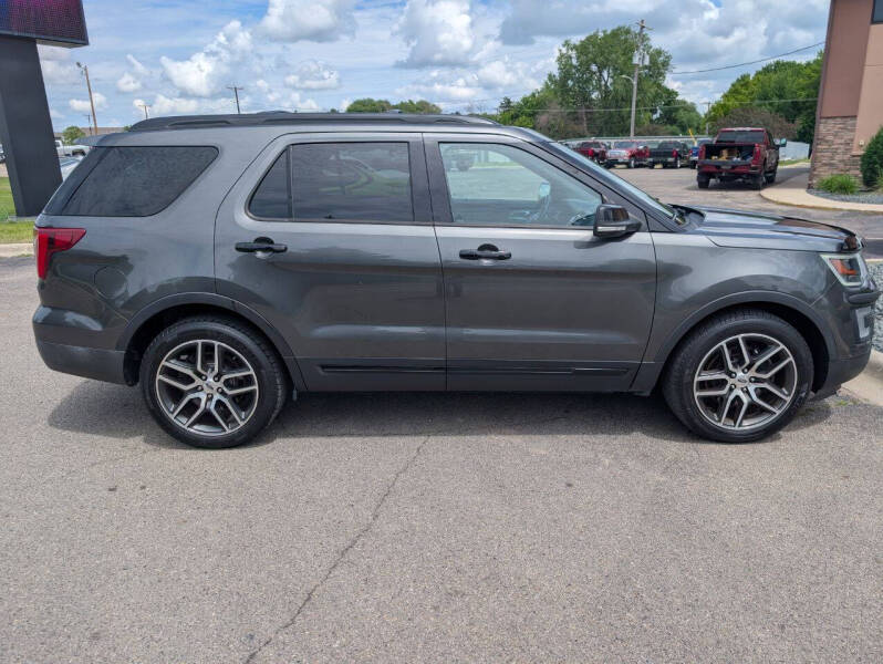 2017 Ford Explorer Sport