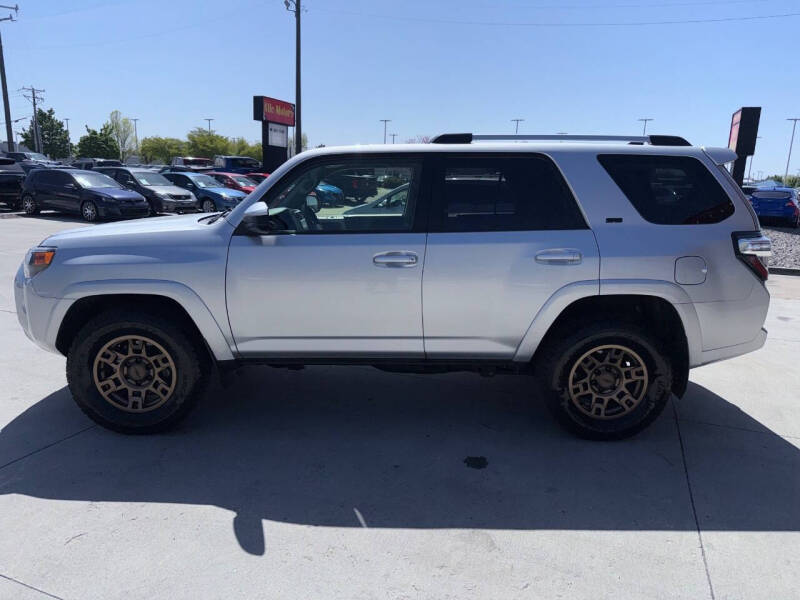 2022 Toyota 4Runner SR5