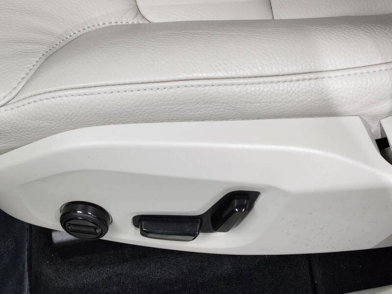 2021 Volvo XC60 T5 Momentum