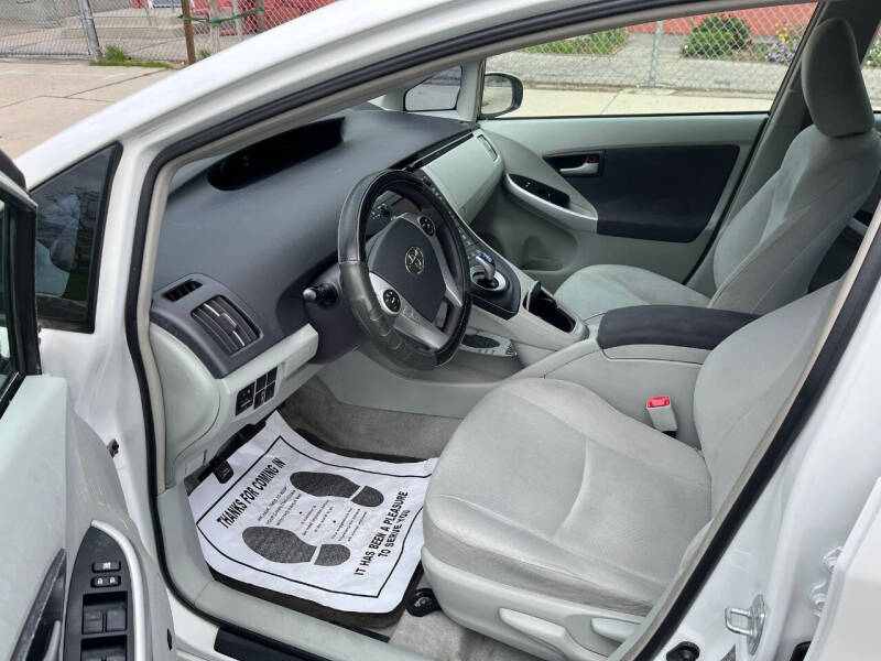 2010 Toyota Prius III