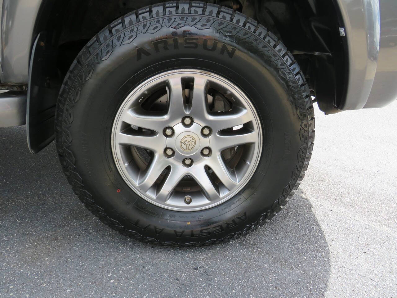 2007 Toyota Sequoia for sale at Colbert's Auto Outlet in Hickory, NC