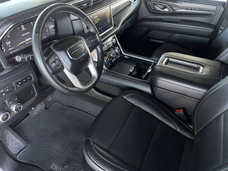 2023 GMC Yukon Denali