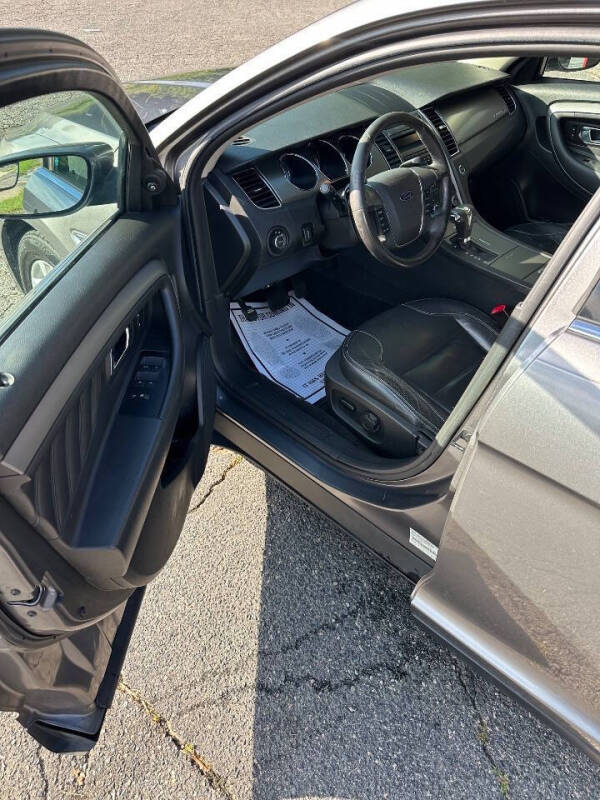 2012 Ford Taurus SEL