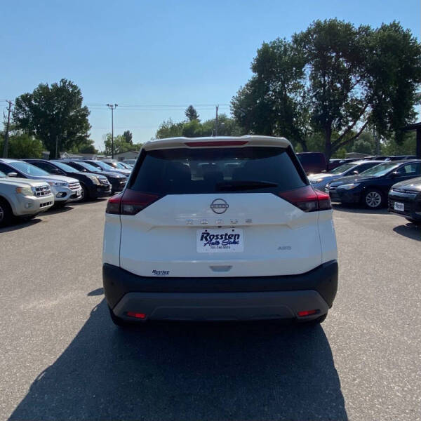2022 Nissan Rogue S