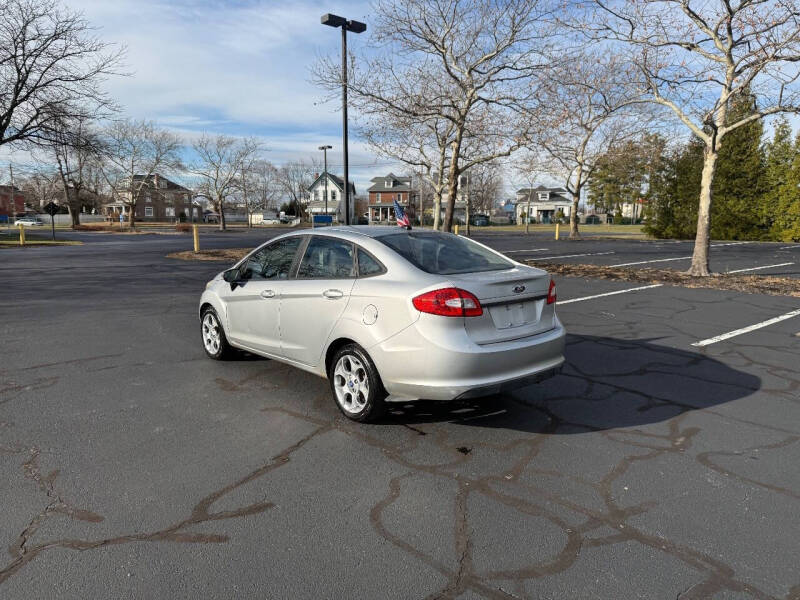 2012 Ford Fiesta SEL
