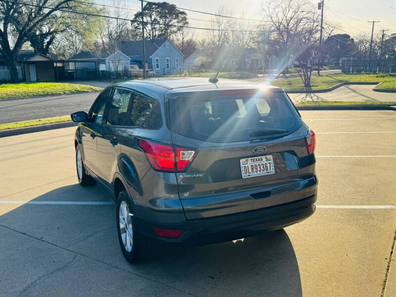 2019 Ford Escape S