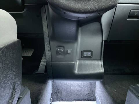 2025 Toyota Sienna LE 8-Passenger