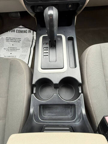 2010 Ford Escape XLS