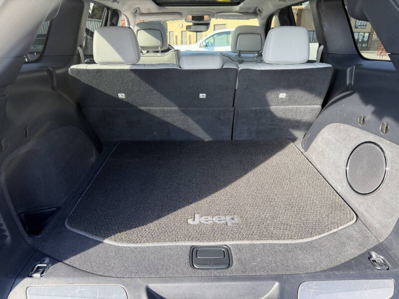 2019 Jeep Grand Cherokee Summit
