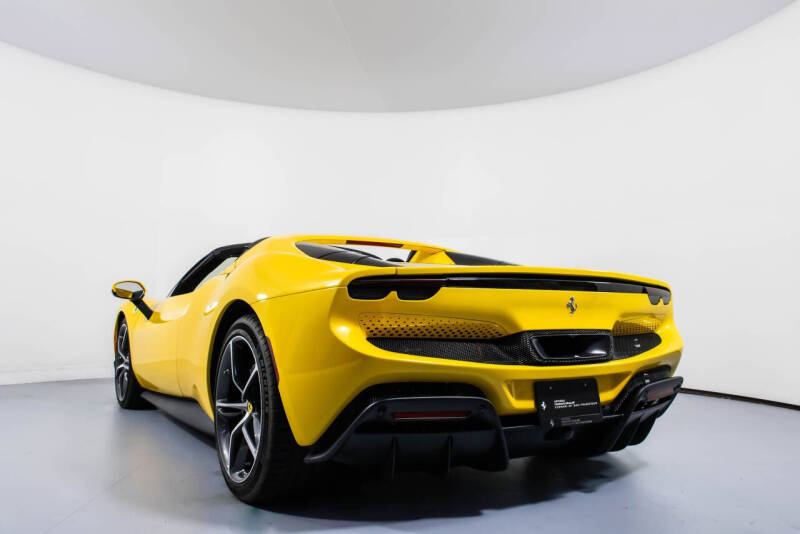 2023 Ferrari 296 GTS