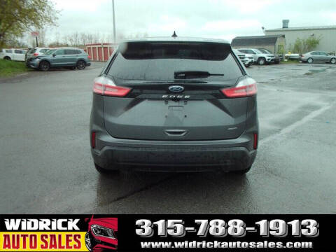 2022 Ford Edge SE