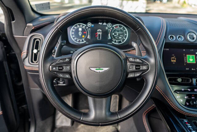 2022 Aston Martin DBX