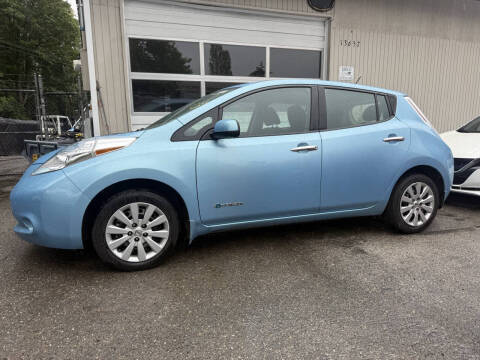 2015 Nissan LEAF S