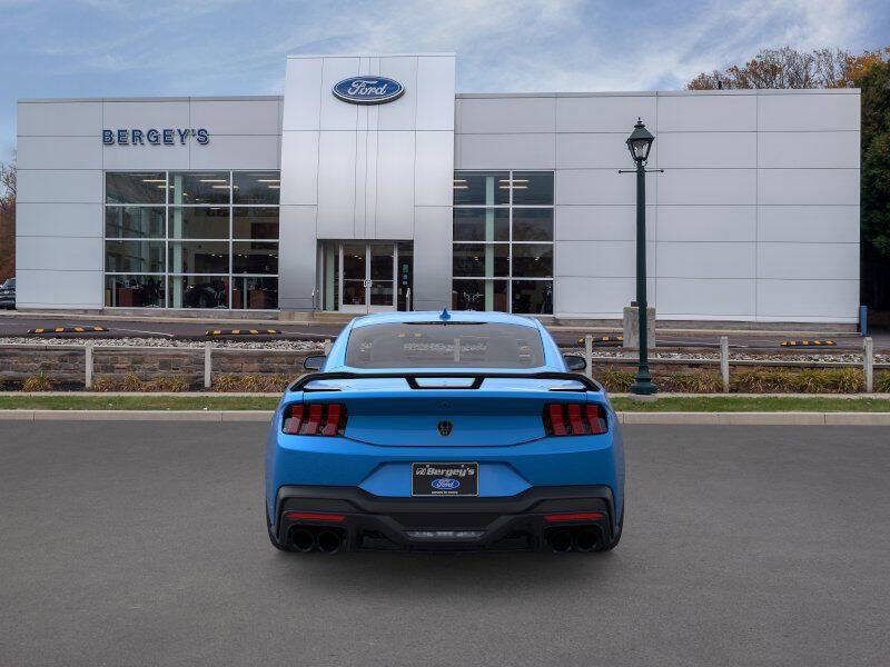 2025 Ford Mustang Dark Horse