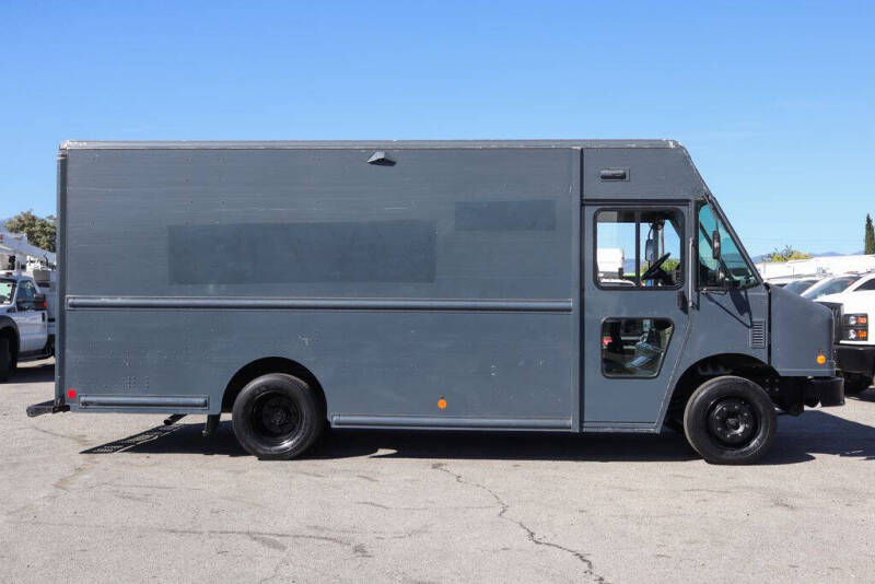 2020 Freightliner MT45 Chassis