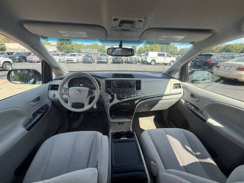 2014 Toyota Sienna