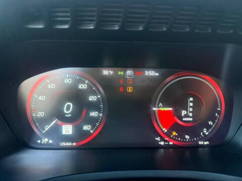 2017 Volvo XC90 T8 eAWD Inscription