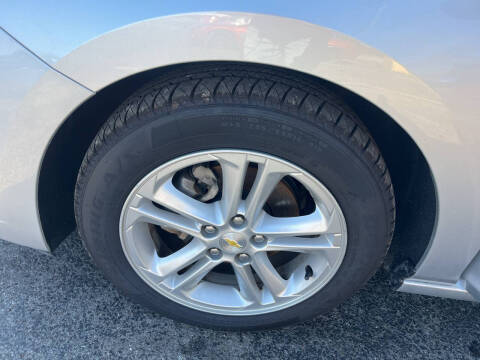 2017 Chevrolet Cruze LT Auto