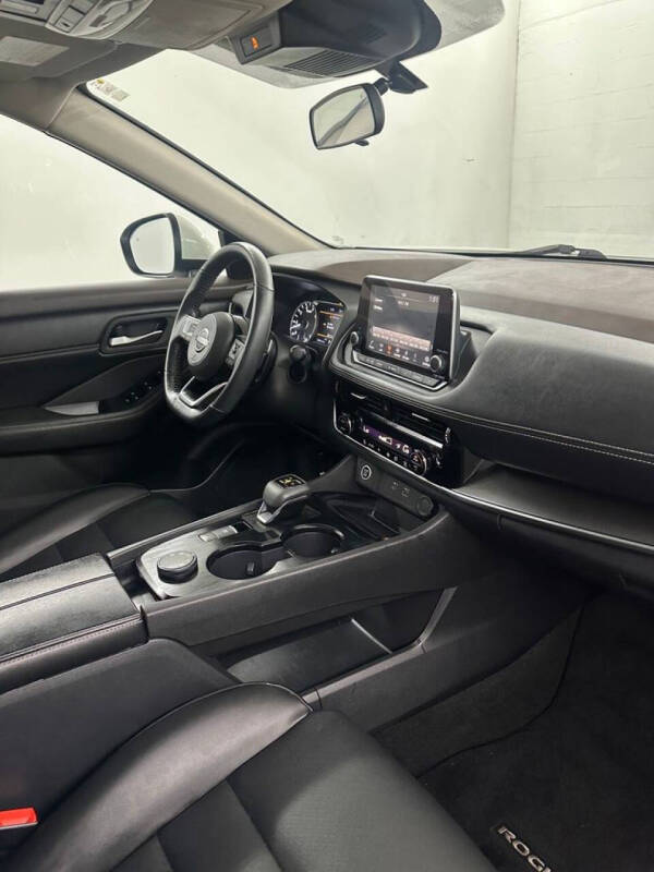 2022 Nissan Rogue SV