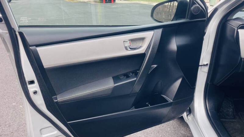 2017 Toyota Corolla LE