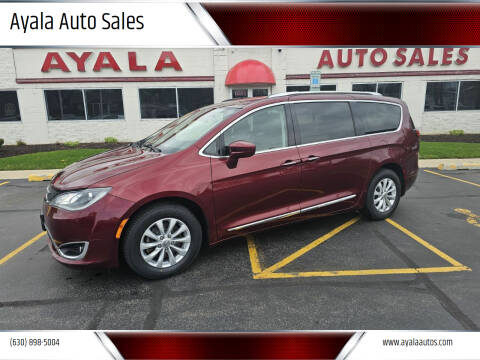 2019 Chrysler Pacifica for sale at Ayala Auto Sales in Aurora IL