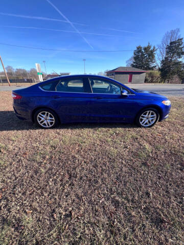 2016 Ford Fusion SE