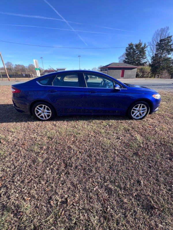 2016 Ford Fusion SE