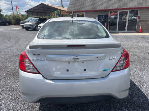 2015 Nissan Versa 1.6 SV