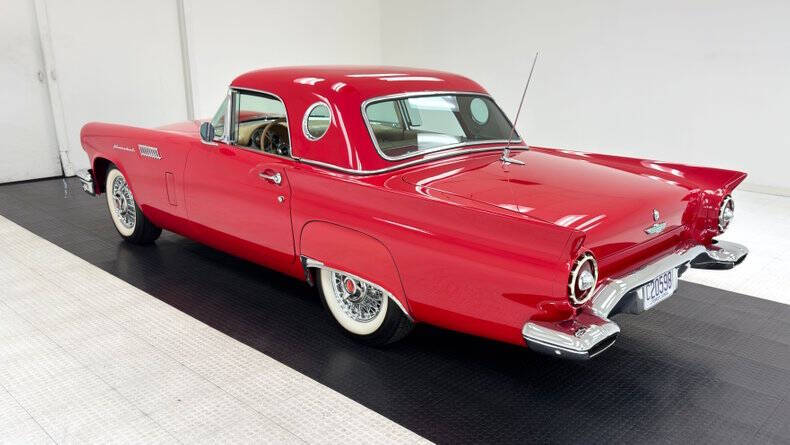 1957 Ford Thunderbird