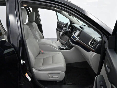 2016 Toyota Highlander Limited Platinum