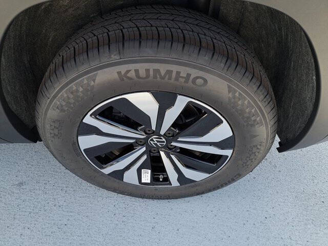 2026 Volkswagen Atlas Cross Sport SE