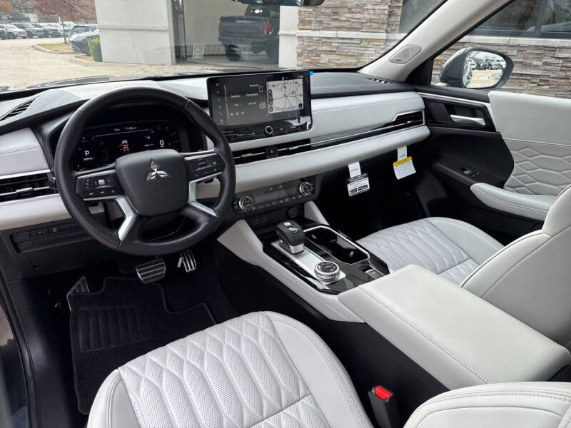 2026 Mitsubishi Outlander SEL