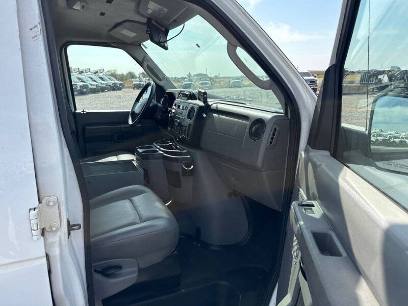 2012 Ford E-Series E-350 SD