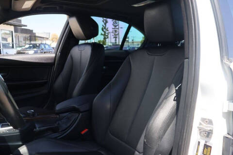 2016 BMW 3 Series 320i