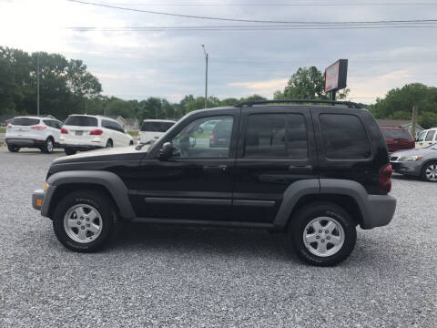 2005 Jeep Liberty for sale at H & H Auto Sales in Athens TN