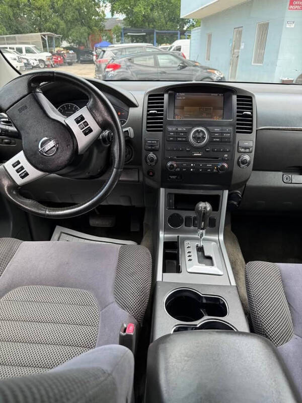 2010 Nissan Pathfinder SE
