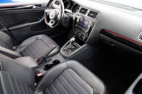 2017 Volkswagen Jetta 2.0T GLI