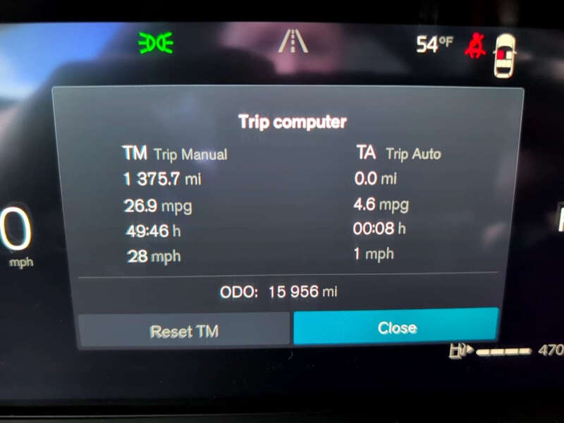 2025 Volvo XC60 B5 Core Dark Theme
