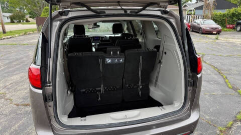 2017 Chrysler Pacifica Touring-L