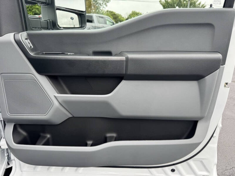 2025 Ford F-350 Super Duty XL