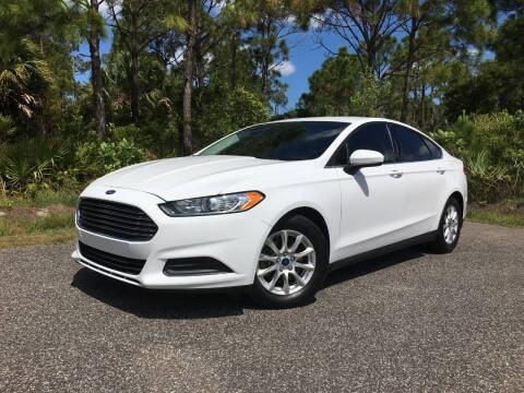 2016 Ford Fusion for sale at VICTORY LANE AUTO SALES in Port Richey FL